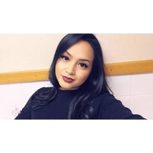 Meet your Posher, Deela